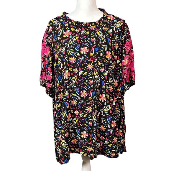 Savanna Jane Top Size 3X Black Abstract Embroidered Floral Boho Artsy Cottage - Picture 1 of 9